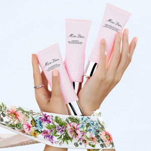 Miss Dior - Huile-en-Mousse pour la douche à la rose - Nettoie et hydrate