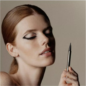 SCHWARZE LINIE EYELINER